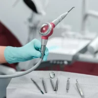 narzędzie dentystyczne